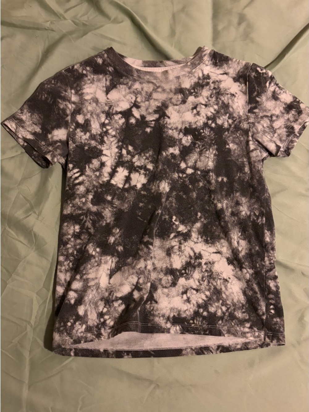 Tie-Dye Short Sleeve Tee in Black/grey and White